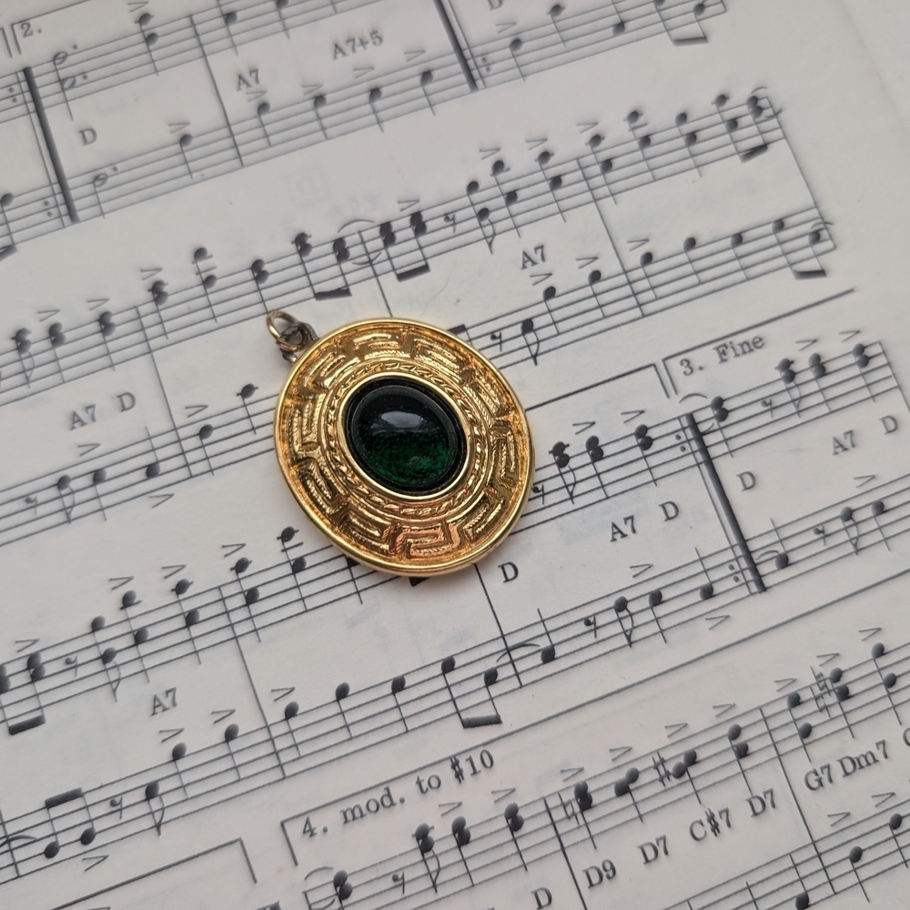 Elegant Gold and Green Pendant